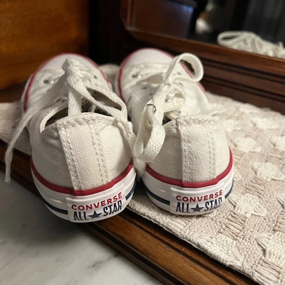 CONVERSE Classic Chuck Taylor All Star Casual Sneakers Red White Blue Kid's Sz 1